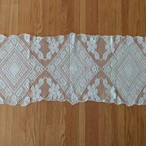 Vintage Filet Crochet Lace Table Runner 40.5" x 17" Diamond Flowers White Cotton